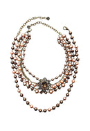 Colar Vibe de perolas vintage com pingente black diamond banhado no ouro velho