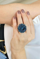Anel Dione glam prata com pedras azuis
