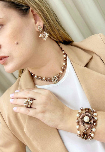 Brinco Charlote classic com perolas vintage