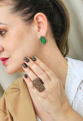 Brinco Emily de gota verde banhado no vintage