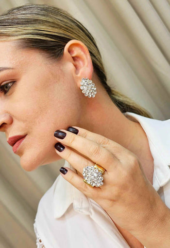 Brinco Astrid glam de perolas e cristal banhado no dourado