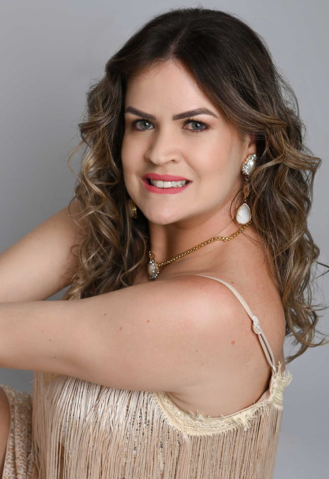 Brinco Paulina Glam de perolas e cristal banhado no dourado