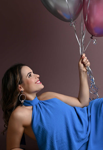 Brinco Barcelona Glam com pedras azuis e pêssego banhado no vintage