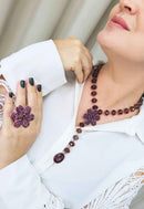 Anel Avelina de flor com strass ametista banhado no vintage