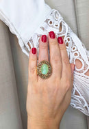 Anel Marbella: Pedras Douradas e Verde Água no Dourado | Acessório de Luxo