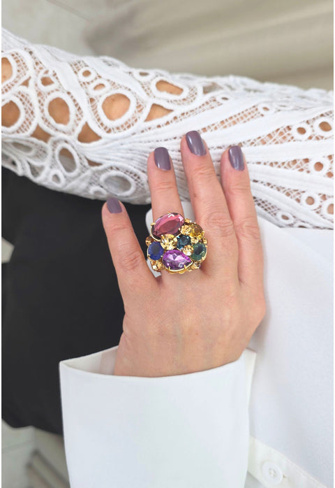 Anel Pilar: Redondo Alegre com Pedras Coloridas no Dourado | Charme e Elegância