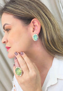 Anel Ester Menta com pedra oval e strass furta cor banhado no dourado