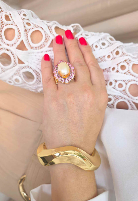 Anel Marluce: Elegante Oval com Pérolas e Pedras Rosas no Dourado | Sahara Acessórios