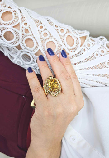 Anel Ariel dourado com pedras light colorado topaz