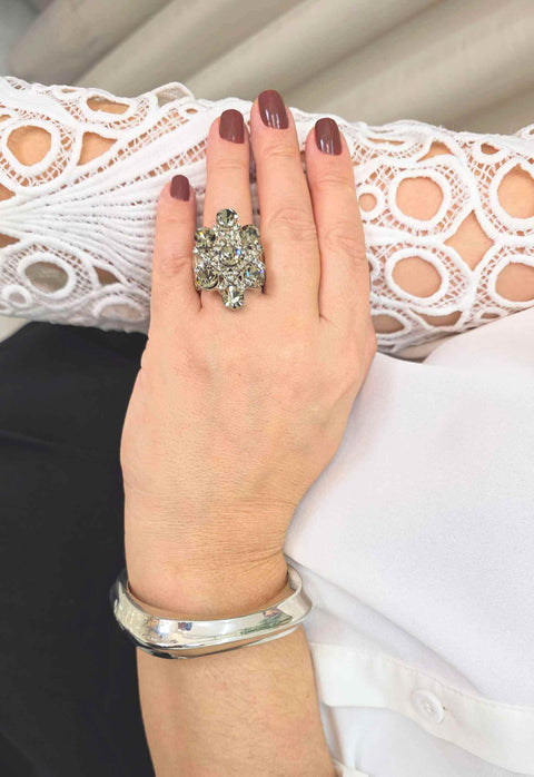 Anel Marli Silver: Moda Festa com Pedras Black Diamond no Prata | Charme e Elegância