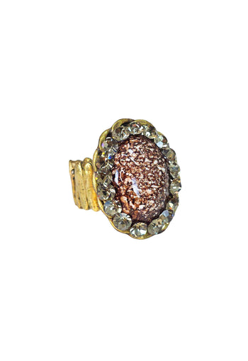 Anel Vera Lúcia: Elegante Oval com Pedras Cinza e Marrom no Ouro Velho | Estilo Atemporal