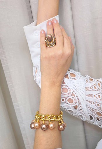 Anel Vicentina: Moda Festa com Pedras Peach e Marrom no Dourado | Design Exclusivo Sahara