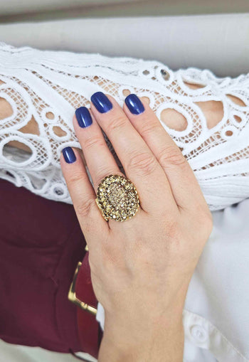 Anel Roseli oval com pedras light colorado topaz banhado no dourado