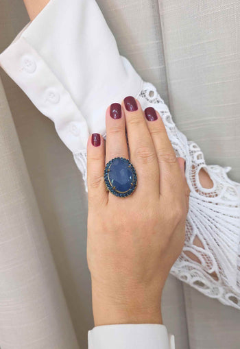 Anel Oval Patrimônio com Pedras Azul Marinho Ouro Velho Ajustável - Bijuteria Fina