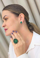 Anel Darla: Elegante Oval com Verde Esmeralda no Ouro Velho | Sahara Acessórios