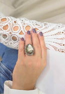 Anel Viviane: Elegante em Gota com Pedras Black Diamond no Vintage | Design By Sahara