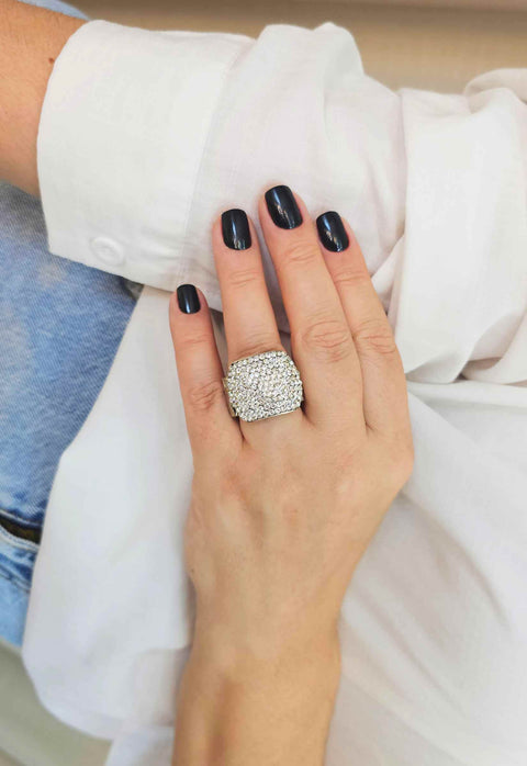 Anel Estela retangular com pedras cristais banhado no prata