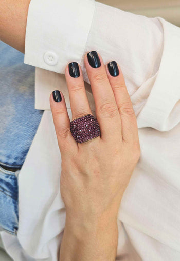 Anel Estela retangular com pedras ametista banhado no vintage