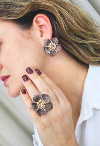 Anel Margarida em formato de flor banhado no vintage