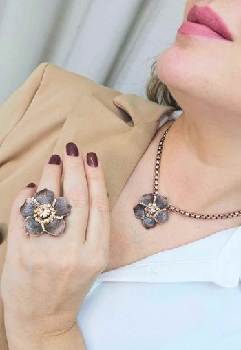Anel Margarida em formato de flor banhado no vintage