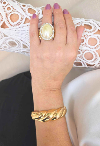 Bracelete Guiomar Gold: Moderno de Metal no Dourado | Sahara Acessórios