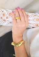 Bracelete Elda Gold: de Metal no Dourado | Sahara Acessórios