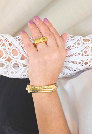 Bracelete Belmira Gold: Elegante de Metal no Dourado | Sahara Acessórios
