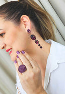 Brinco Natalie Glam comprido com pedras ametista banhado no vintage