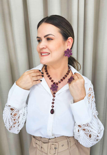 Brinco Avelina de flor com strass ametista banhado no vintage