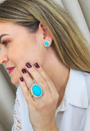 Brinco Vick Nina com pedras em tons de azul turquesa e cristal