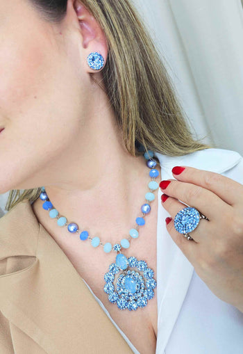 Brinco Vick Oceânica redondo de pedras azuis banhado no prata