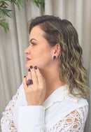 Brinco Marinalva pequeno oval com pedras ametista banhado no ouro velho