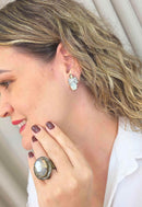 Brinco Bruna: Elegante Oval com Pedras Opala e Strass Cristal no Vintage | Estilo Vintage Chic