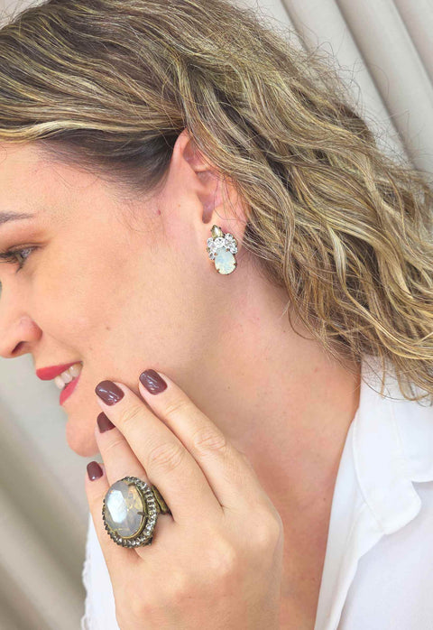 Brinco Bruna: Elegante Oval com Pedras Opala e Strass Cristal no Vintage | Estilo Vintage Chic