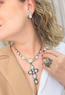 Brinco Bruna: Elegante Oval com Pedras Opala e Strass Cristal no Vintage | Estilo Vintage Chic