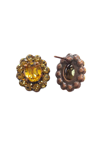 Brinco Flor da Alma: Pequeno e Delicado com Strass Marrom no Vintage | Favorito das Saharetes