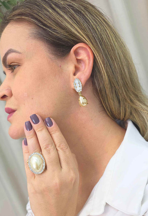 Brinco Darlene: Básico e Clássico de Pérolas no Dourado | Essencial para o Dia a Dia