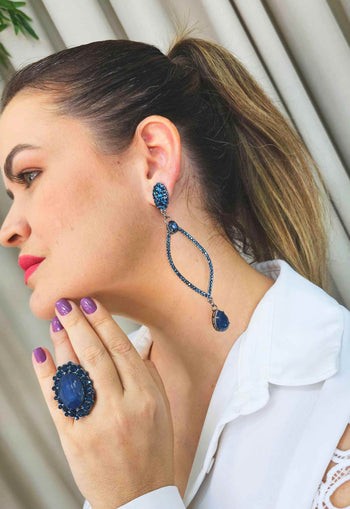 Brinco Enigma azul com strass e gotas banhado no grafite