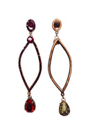 Brinco Enigma vermelho com strass e gotas banhado no vintage