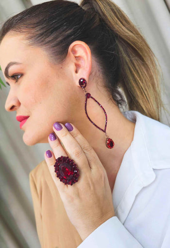 Brinco Enigma vermelho com strass e gotas banhado no vintage