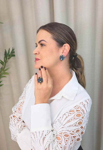 Brinco Tarsila: Elegante com Pedras Âmbar e Azul Marinho no Vintage | Peça Exclusiva