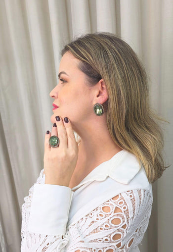 Brinco Gonzalez oval de pedras verde e black diamond banhado no vintage