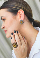 Brinco Herança oval com pedras marrom e hematite banhado no vintage