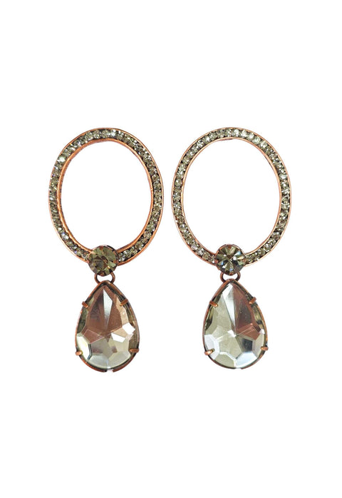 Brinco Lambrusco oval com strass e pedras black diamond banhado no vintage