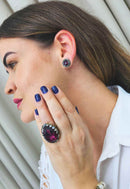 Brinco Vick Brenda ouro velho com pedras ametista e strass hematite