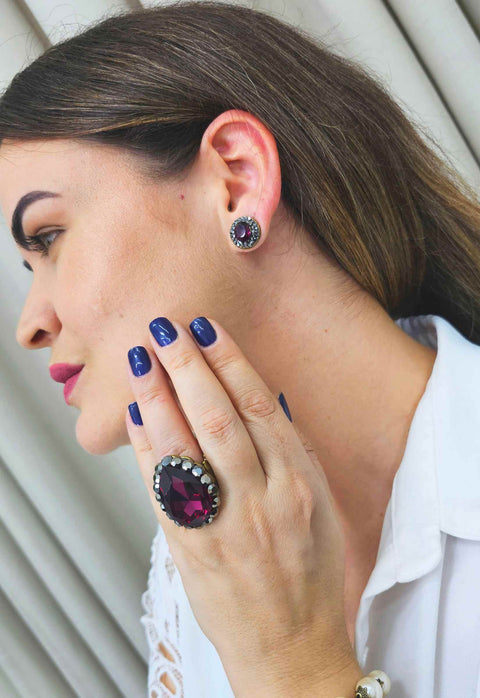 Brinco Vick Brenda ouro velho com pedras ametista e strass hematite