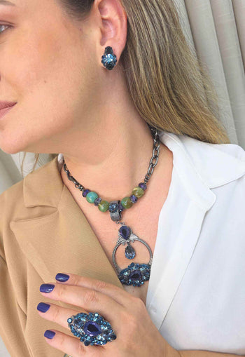 Brinco Andrea Classic: Delicado com Pedras Azuis Banhado no Grafite | Estilo Atemporal