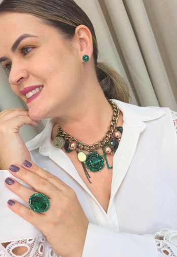 Brinco Oval Darla com Verde Esmeralda Ouro Velho - Bijuteria Fina Delicada