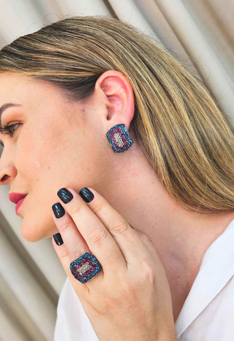 Brinco Estela retangular com pedras coloridas banhado no vintage