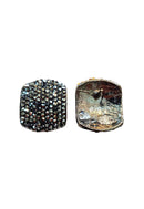 Brinco Estela retangular com pedras hematite banhado no grafite